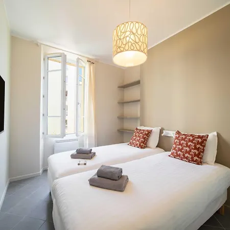 Quiet And Luxurious - Center - 2br 6p Appartement *