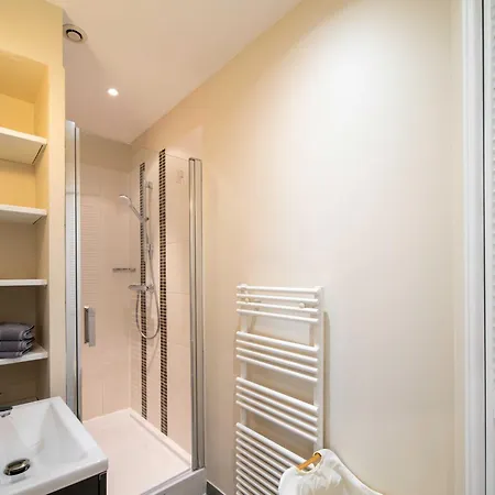 Quiet And Luxurious - Center - 2br 6p *